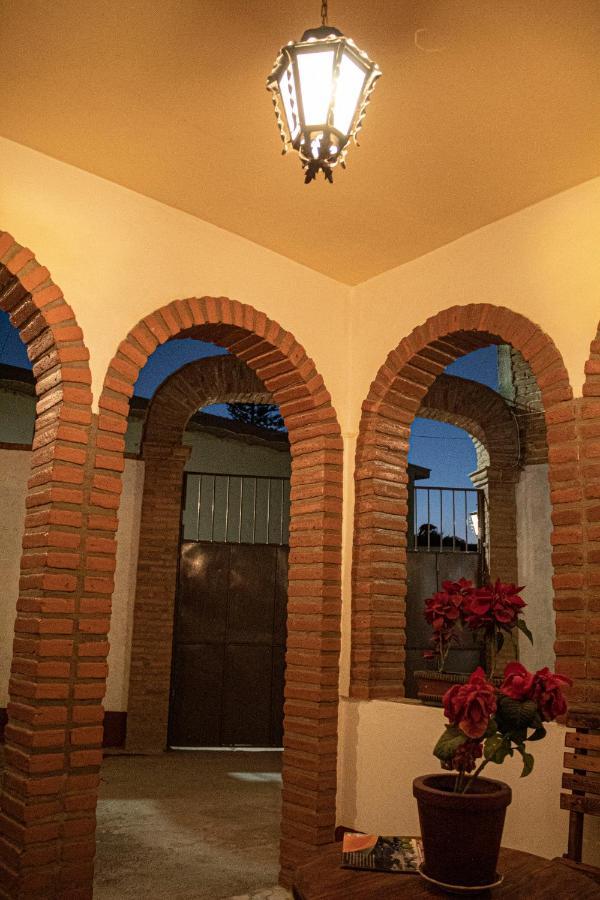 Villa Flores, Casa En El Centro De Mascota Esterno foto