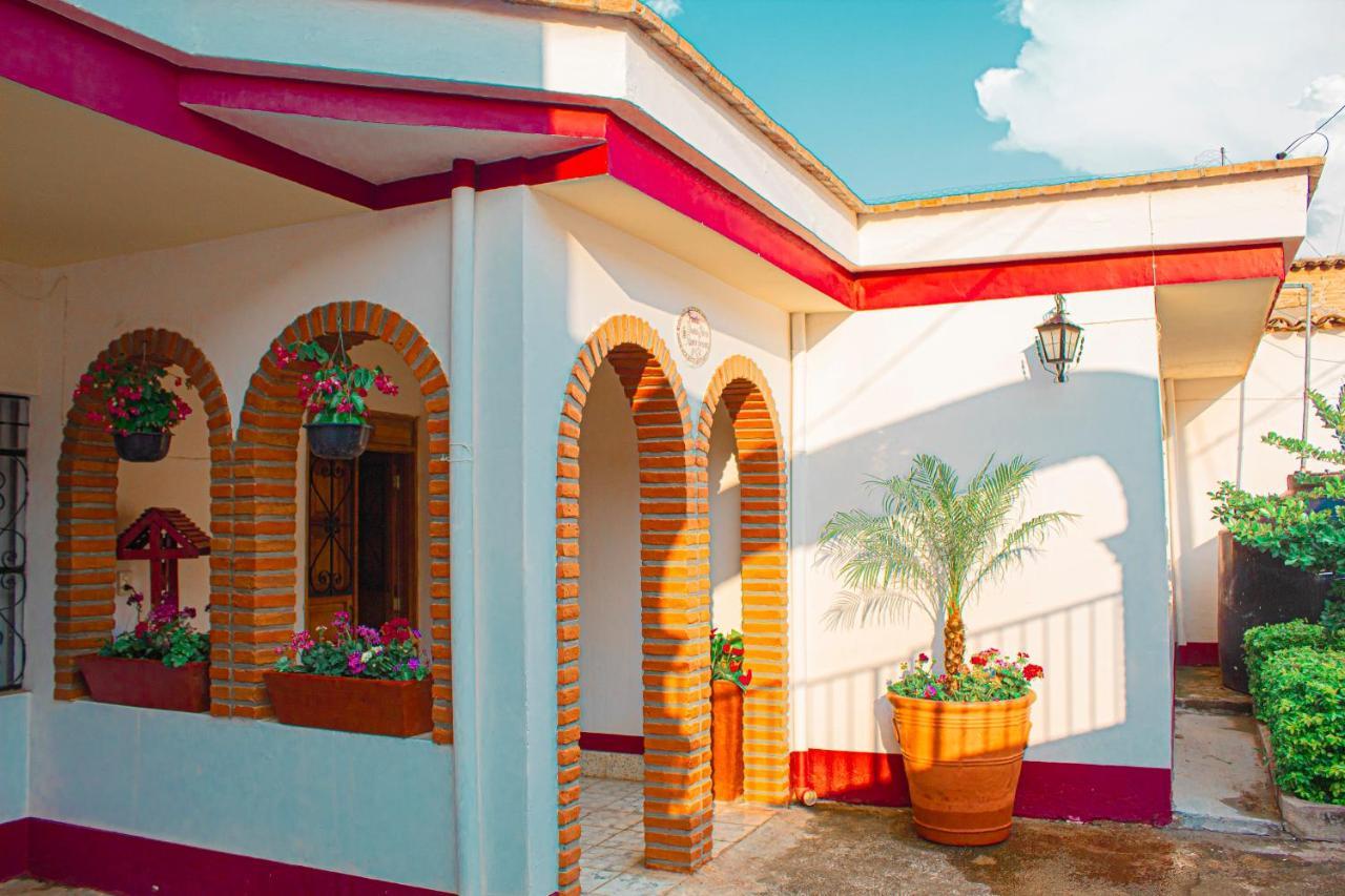 Villa Flores, Casa En El Centro De Mascota Esterno foto