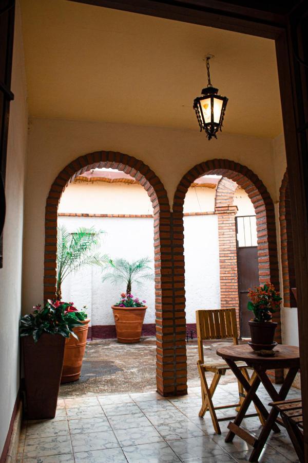 Villa Flores, Casa En El Centro De Mascota Esterno foto